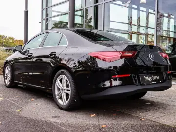 CLA 180 Coupé Advanced Spiegelpaket Kamera