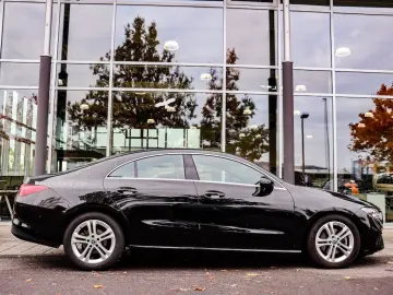 CLA 180 Coupé Advanced Spiegelpaket Kamera