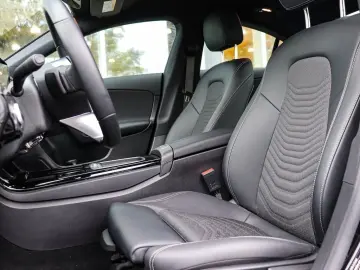 CLA 180 Coupé Advanced Spiegelpaket Kamera