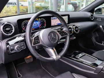 CLA 180 Coupé Advanced Spiegelpaket Kamera