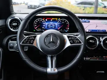CLA 180 Coupé Advanced Spiegelpaket Kamera