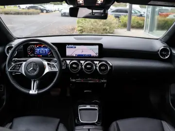 CLA 180 Coupé Advanced Spiegelpaket Kamera