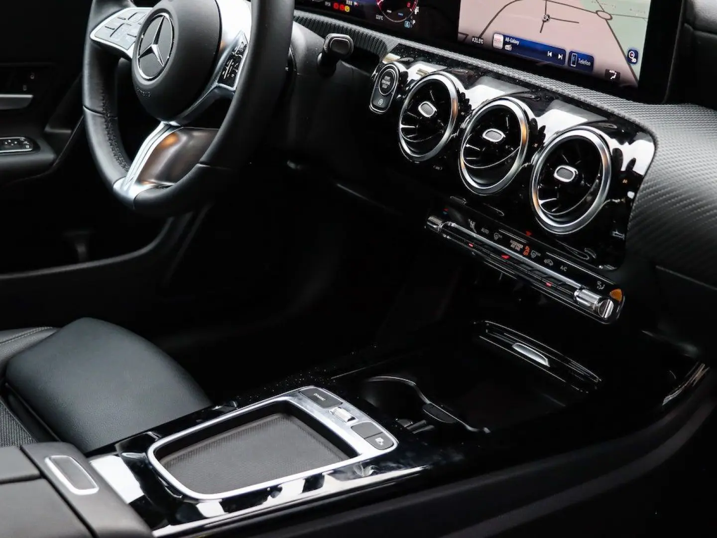 CLA 180 Coupé Advanced Spiegelpaket Kamera