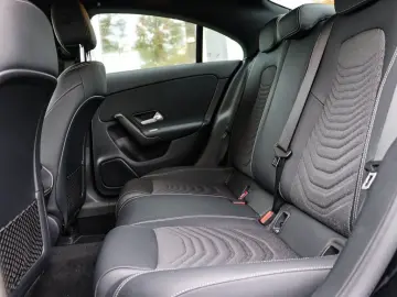 CLA 180 Coupé Advanced Spiegelpaket Kamera
