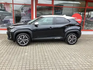 Yaris Cross Hybrid 1.5 Elegant NAVI   AHK   elek
