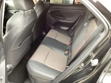Yaris Cross Hybrid 1.5 Elegant NAVI   AHK   elek