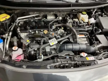 Yaris Cross Hybrid 1.5 Elegant NAVI   AHK   elek
