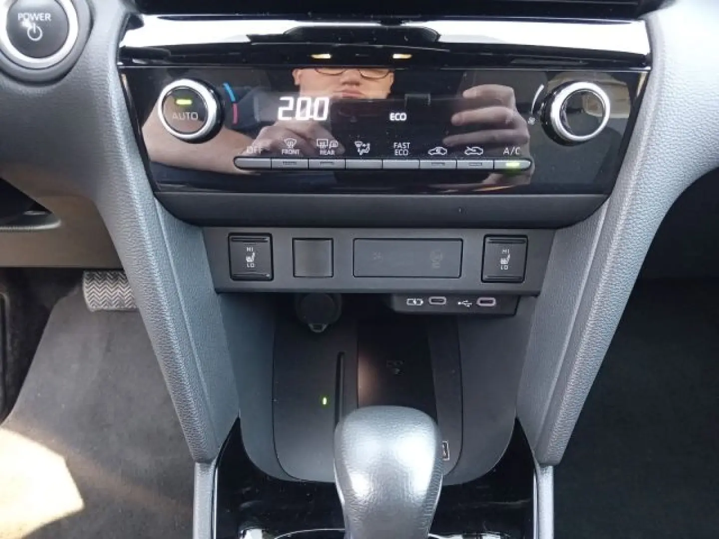 Yaris Cross 1.5 Hybrid Team D  SAFETY-P. WINT