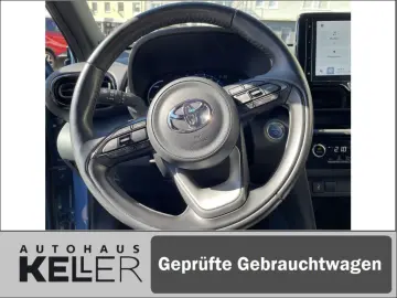 Yaris Cross Hybrid 1.5 VVT-i Team D  AHK LED SHZ