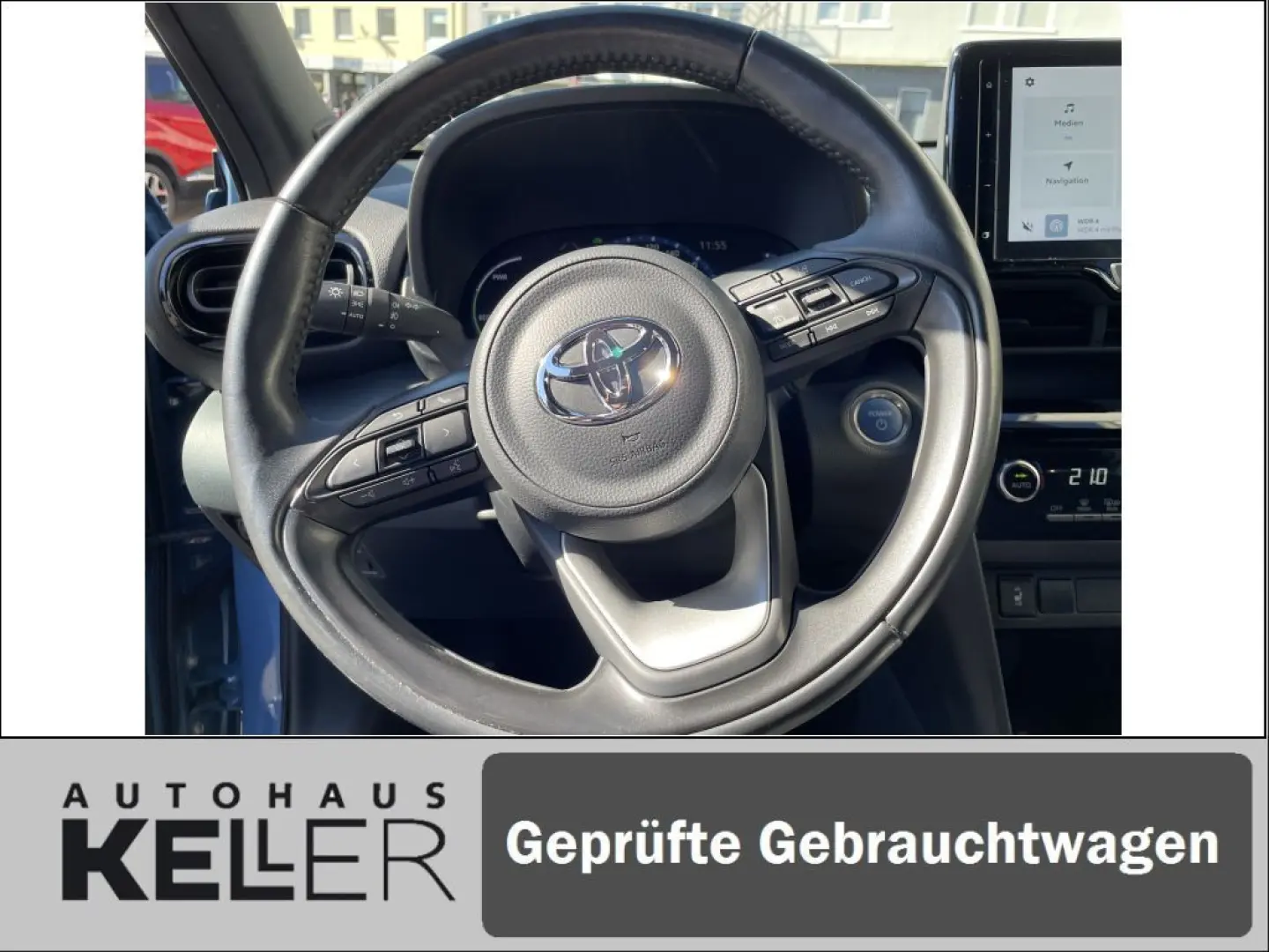 Yaris Cross Hybrid 1.5 VVT-i Team D  AHK LED SHZ