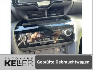 Yaris Cross Hybrid 1.5 VVT-i Team D  AHK LED SHZ
