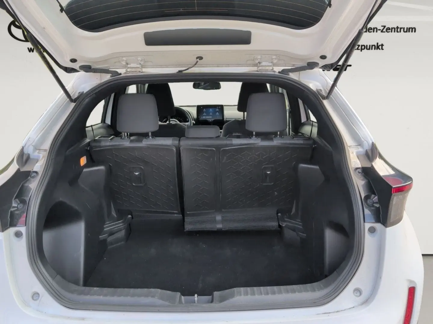 Yaris Cross Hybrid FWD Team Deutschland 1.5 VVT-
