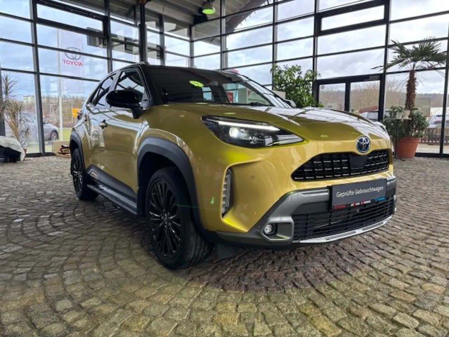 Yaris Cross Hybrid 1.5 VVT-i Adventure