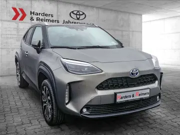 Yaris Cross Hybrid 4x4 Style HUD PANO LED PDC