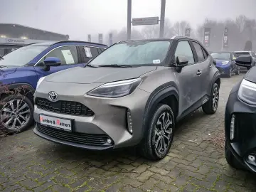 Yaris Cross Hybrid 4x4 Style HUD PANO LED PDC