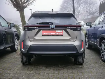 Yaris Cross Hybrid 4x4 Style HUD PANO LED PDC