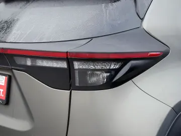 Yaris Cross Hybrid 4x4 Style HUD PANO LED PDC