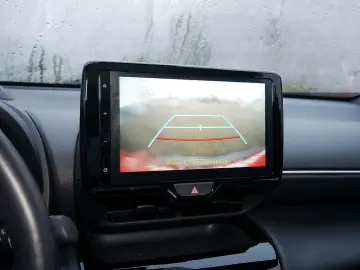 Yaris Cross Hybrid 4x4 Style HUD PANO LED PDC