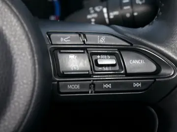 Yaris Cross Hybrid 4x4 Style HUD PANO LED PDC