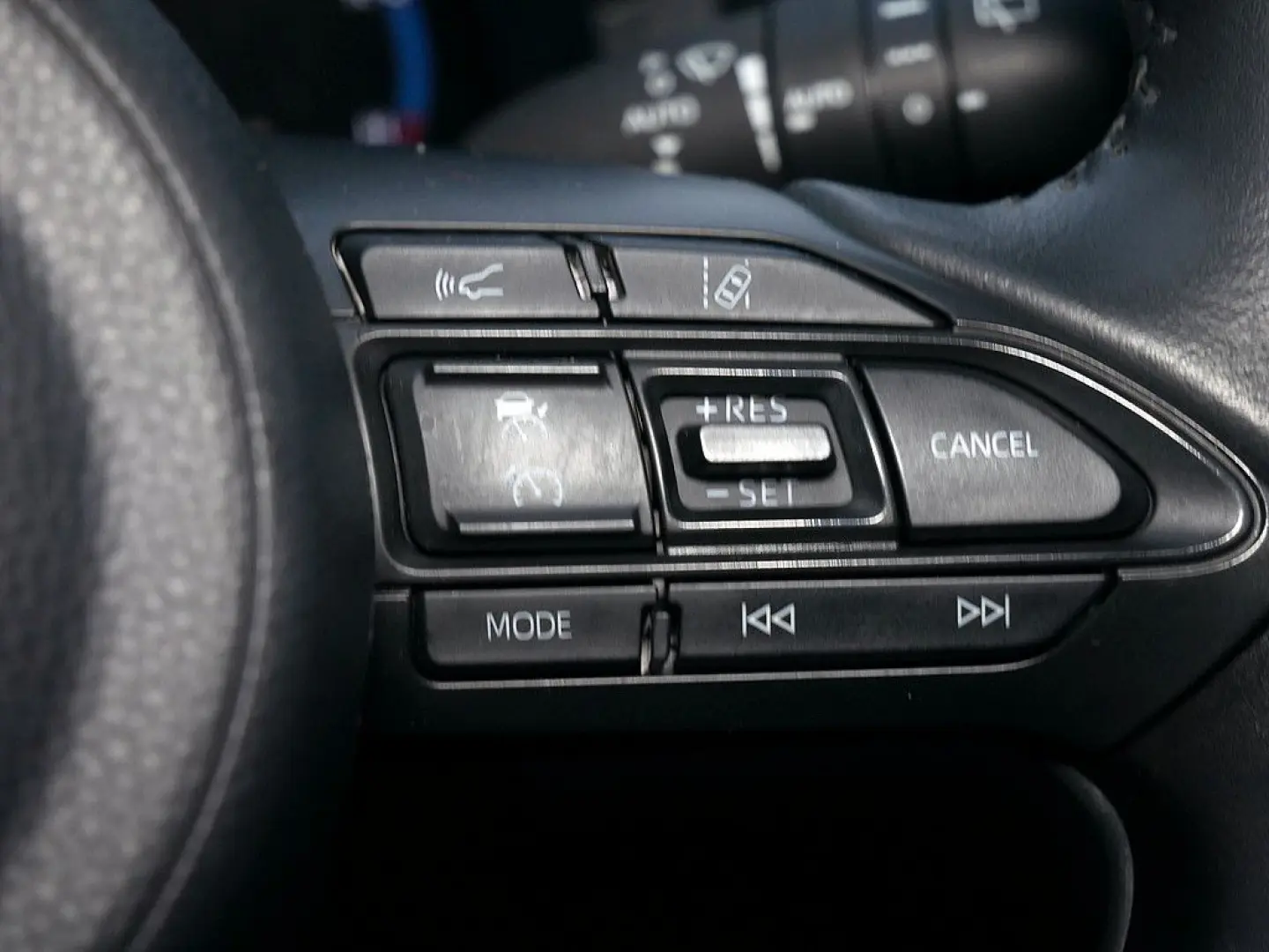 Yaris Cross Hybrid 4x4 Style HUD PANO LED PDC