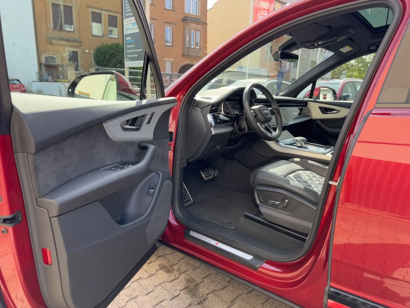 Q7 55TFSI QUATTRO S-LINE 1HD 19% MATRIX 360 7SIZ