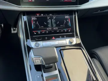Q7 55TFSI QUATTRO S-LINE 1HD 19% MATRIX 360 7SIZ