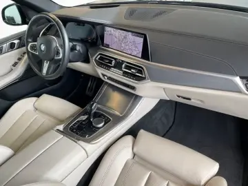 BMW X5 xDrive 40i M Sport Pano AHK Laser St&Go STHZ