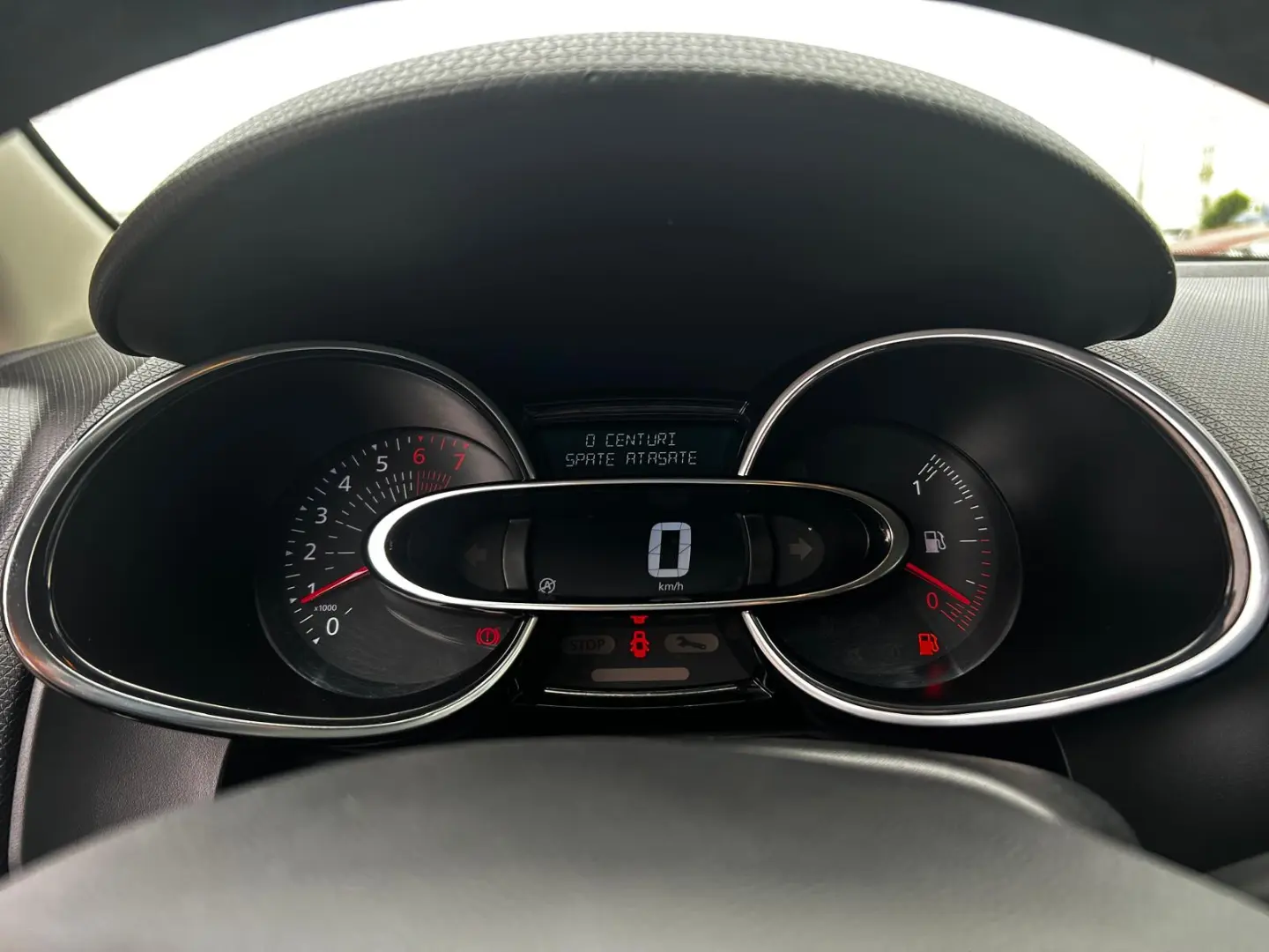 Renault Clio Nyght & Day Limited