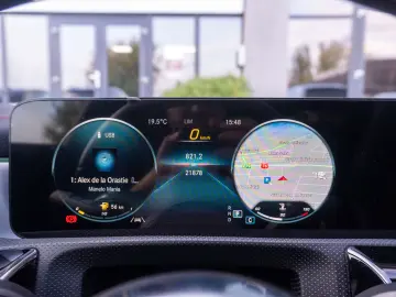 MERCEDES-BENZ CLA 200d