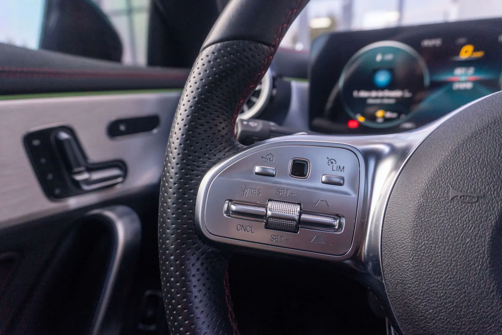 MERCEDES-BENZ CLA 200d