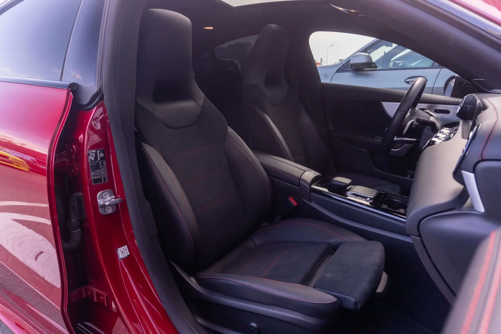 MERCEDES-BENZ CLA 200d