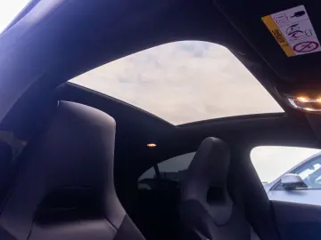 MERCEDES-BENZ CLA 200d