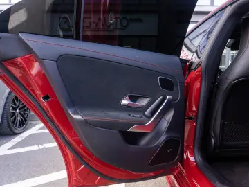 MERCEDES-BENZ CLA 200d
