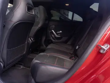 MERCEDES-BENZ CLA 200d