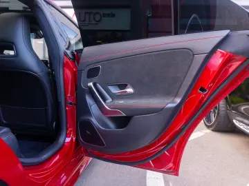 MERCEDES-BENZ CLA 200d