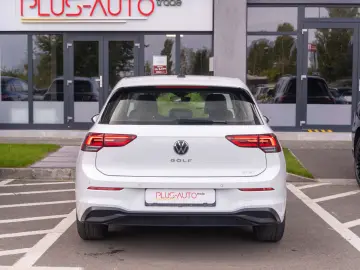 Volkswagen Golf 8 Life 1.0 110CP TSI DSG mild hybrid