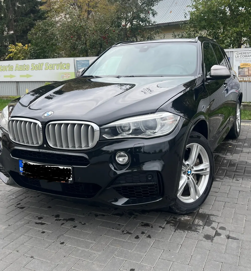 BMW X5 M50