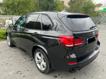 BMW X5 M50