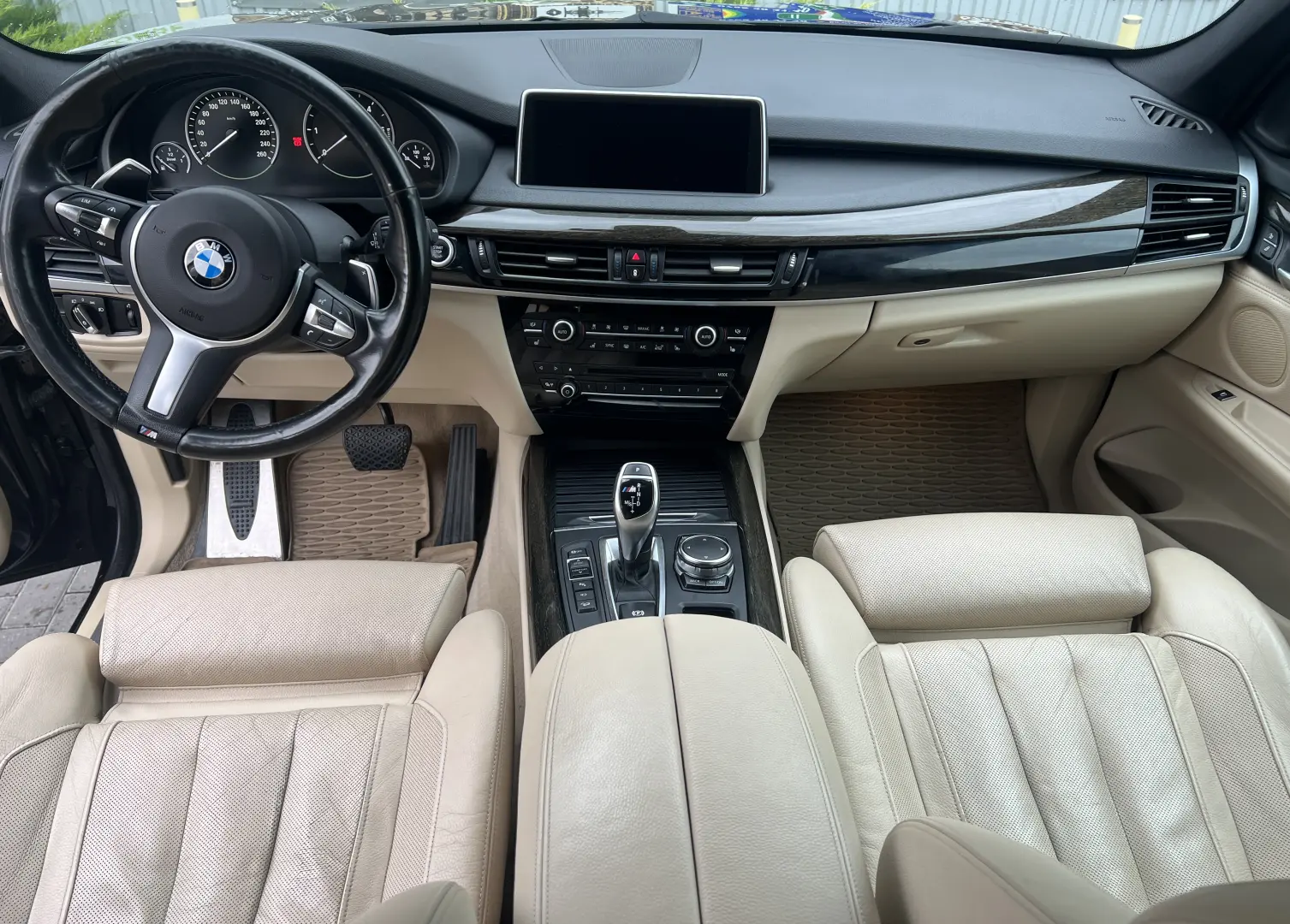 BMW X5 M50
