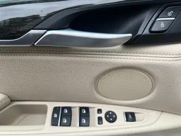 BMW X5 M50