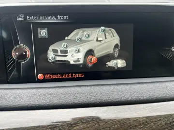 BMW X5 M50