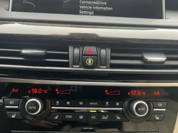 BMW X5 M50