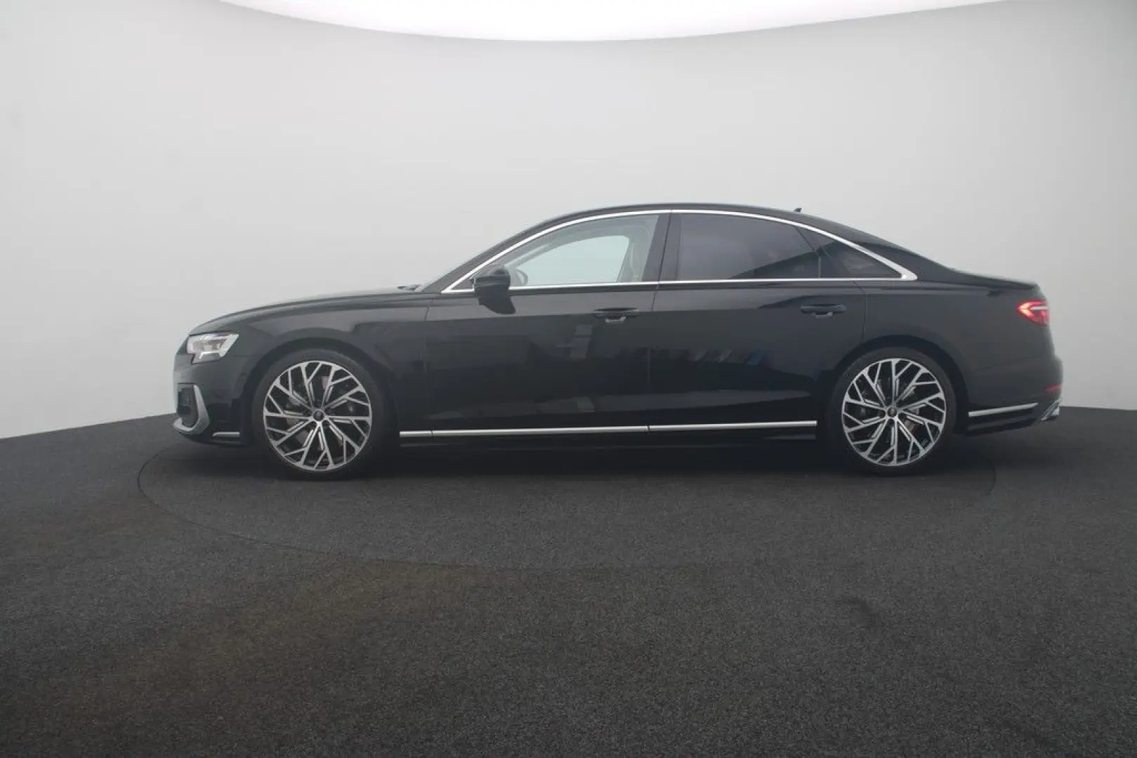 S8 4.0 TFSI quattro . Matrix Navi Pano AHK