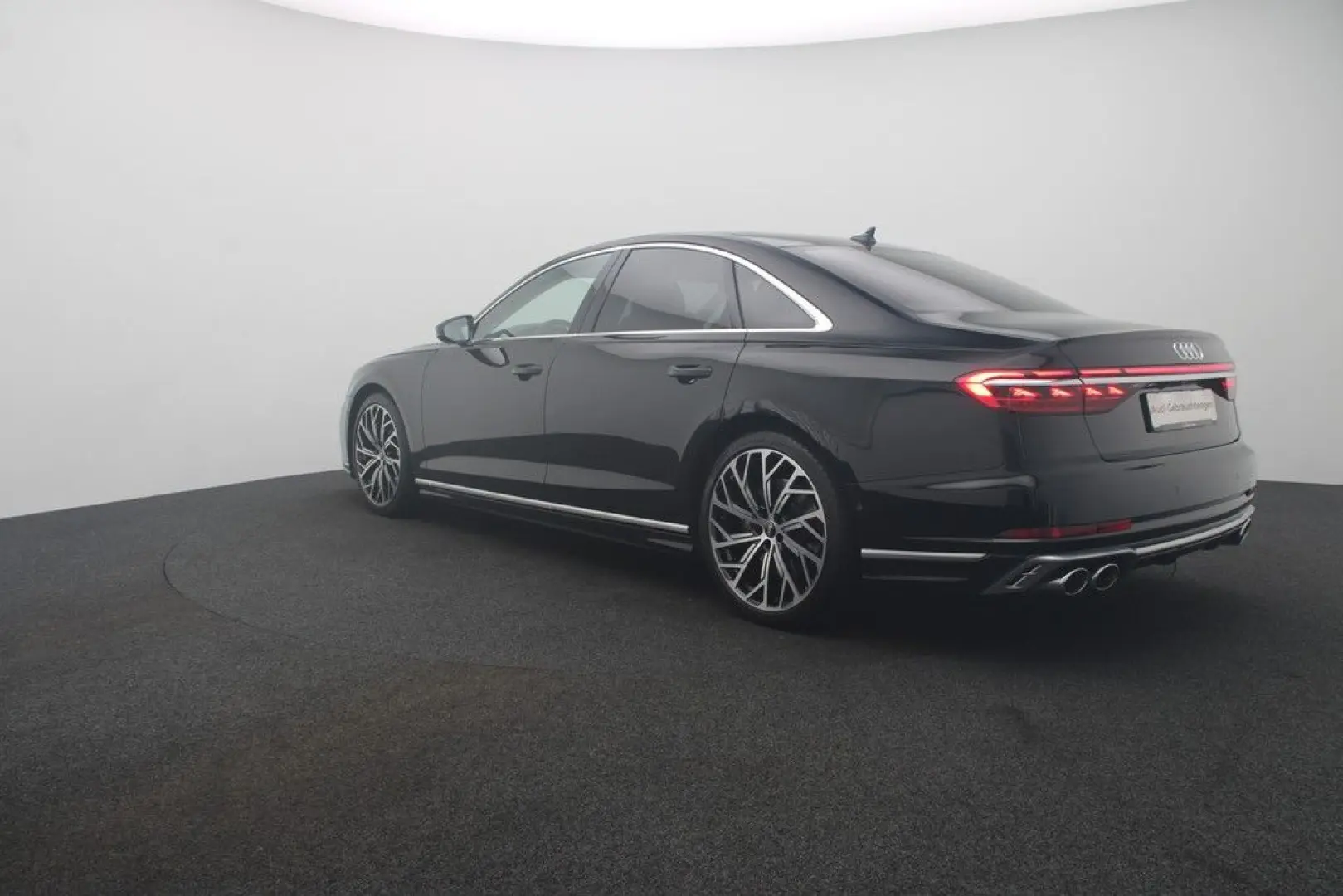 S8 4.0 TFSI quattro . Matrix Navi Pano AHK