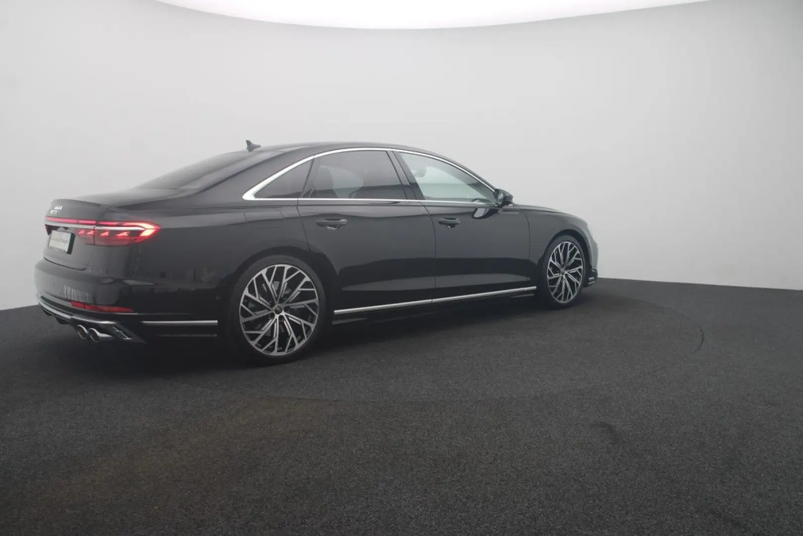 S8 4.0 TFSI quattro . Matrix Navi Pano AHK