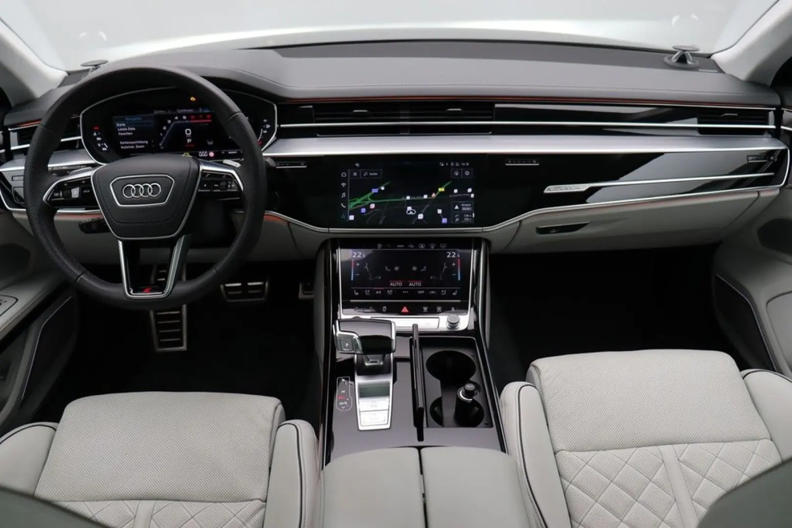 S8 4.0 TFSI quattro . Matrix Navi Pano AHK