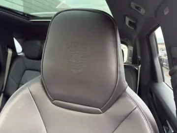 Cayenne E-Hybrid Platinum Edition Soft-Close LED
