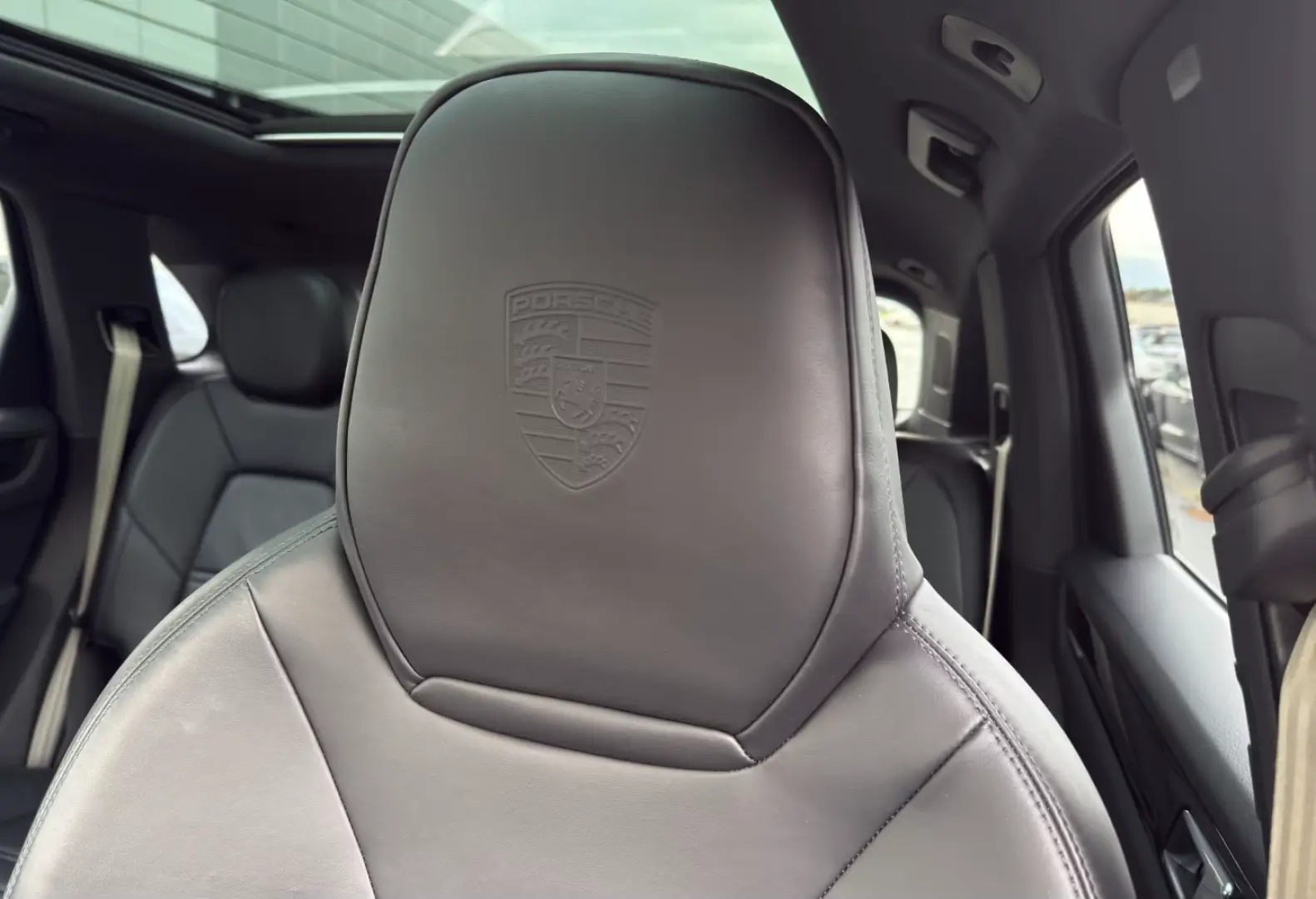 Cayenne E-Hybrid Platinum Edition Soft-Close LED