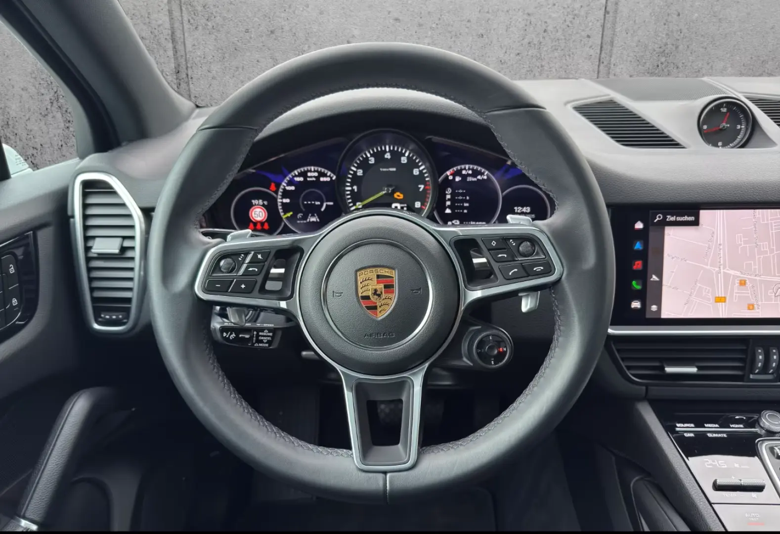 Cayenne E-Hybrid Platinum Edition Soft-Close LED