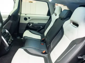 Land Rover Range Rover SVR 575CP